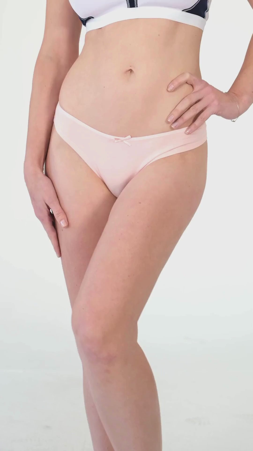 3-Pack Women’s Cotton Lace Back Panties – Soft Stretch Bikini Briefs with Elegant Trim